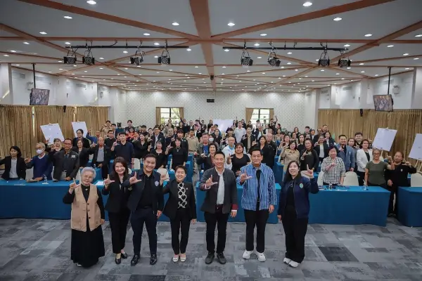 ดร.กรวรรณ สังขกร ร่วมเวที Lampang Creative City Kickoff Forum ขับเคลื่อนลำปางสู่เมืองเศรษฐกิจสร้างสรรค์